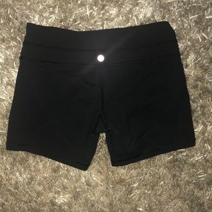 Lululemon black shorts size 8